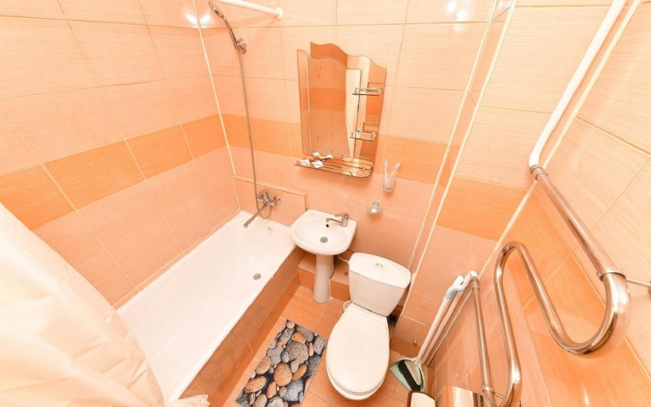 Апартаменты 11-Й Микрорайон, 4 Almaty Esterno foto