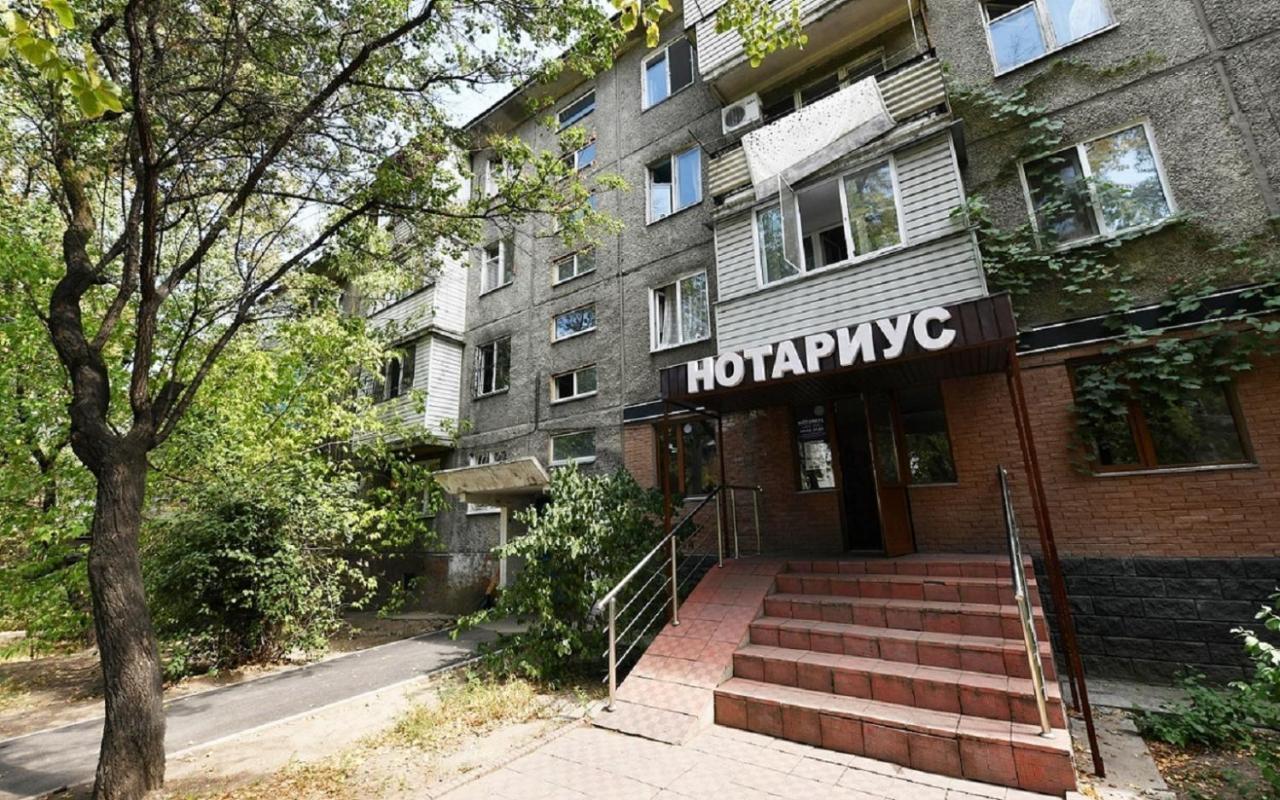 Апартаменты 11-Й Микрорайон, 4 Almaty Esterno foto